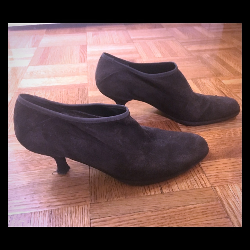Stuart Weitzman brown shoes